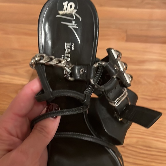 Giuseppe Zanotti X Balmain heels. 10 - Picture 9 of 9